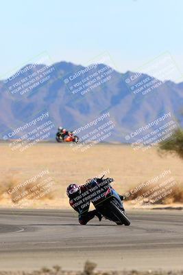 media/Jan-08-2022-SoCal Trackdays (Sat) [[1ec2777125]]/Turn 4 (1145am)/